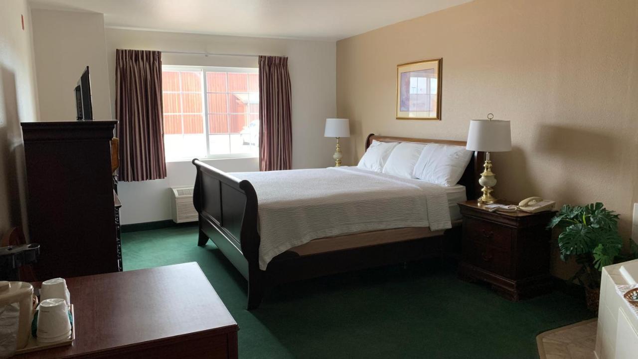 Fairbridge Inn And Suites - Miles City Exteriör bild
